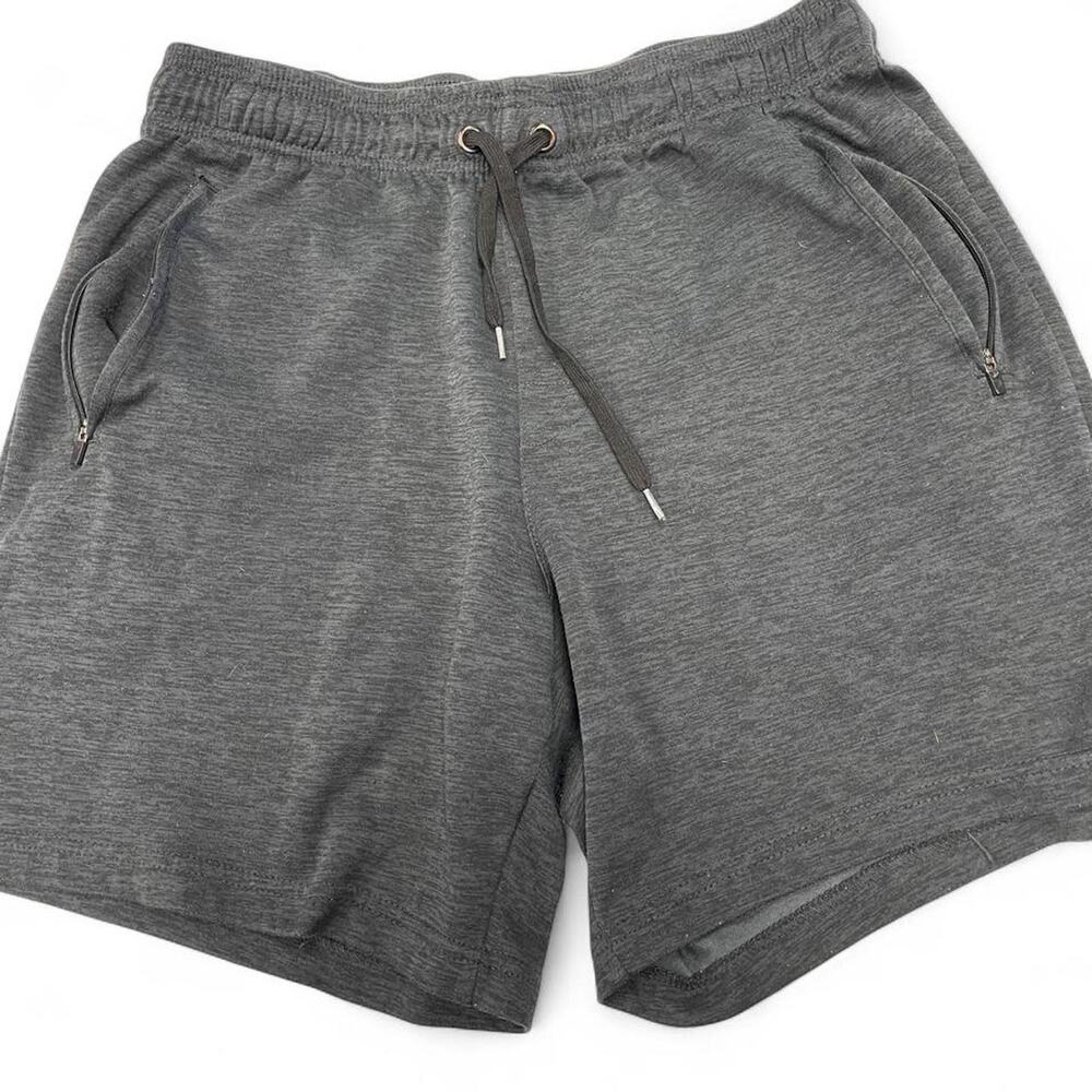 A.Gray heather shorts with drawstring